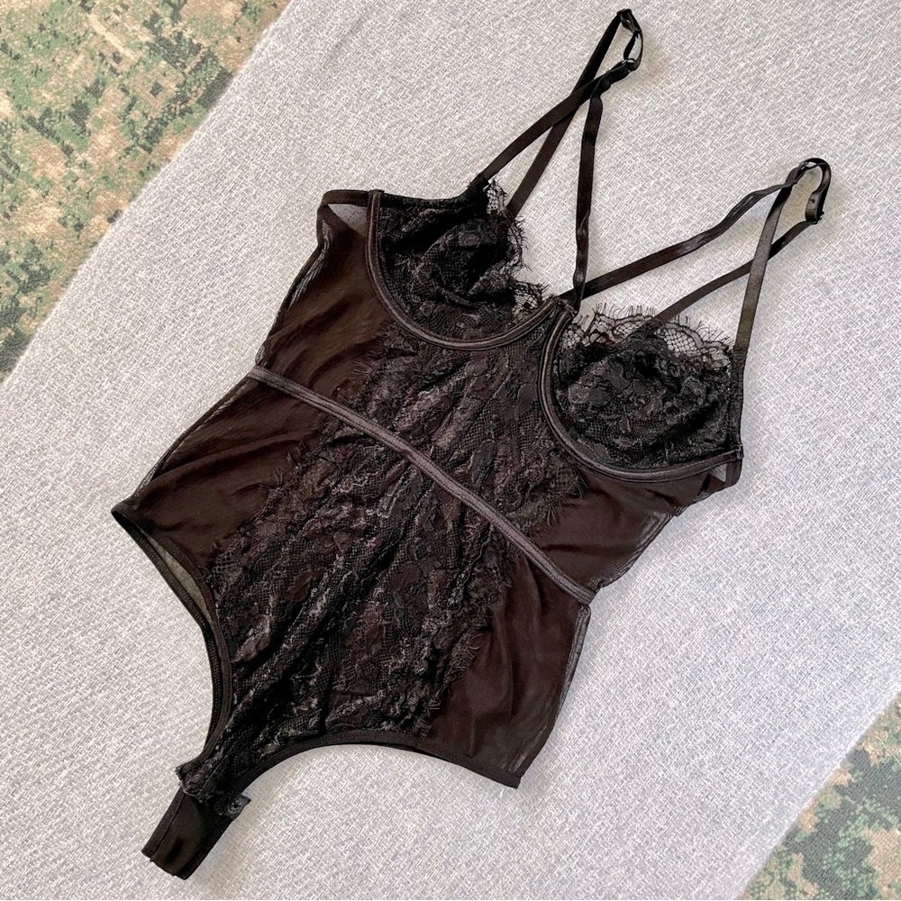 Black Sheer Lace Strappy Bodysuit Lingerie Top Size Medium Sexy Lace